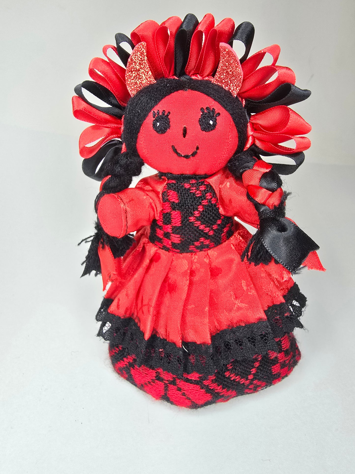 Diablita muñeca
