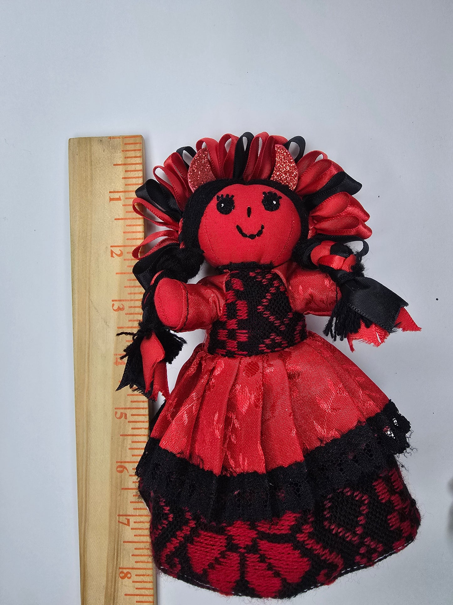 Diablita muñeca