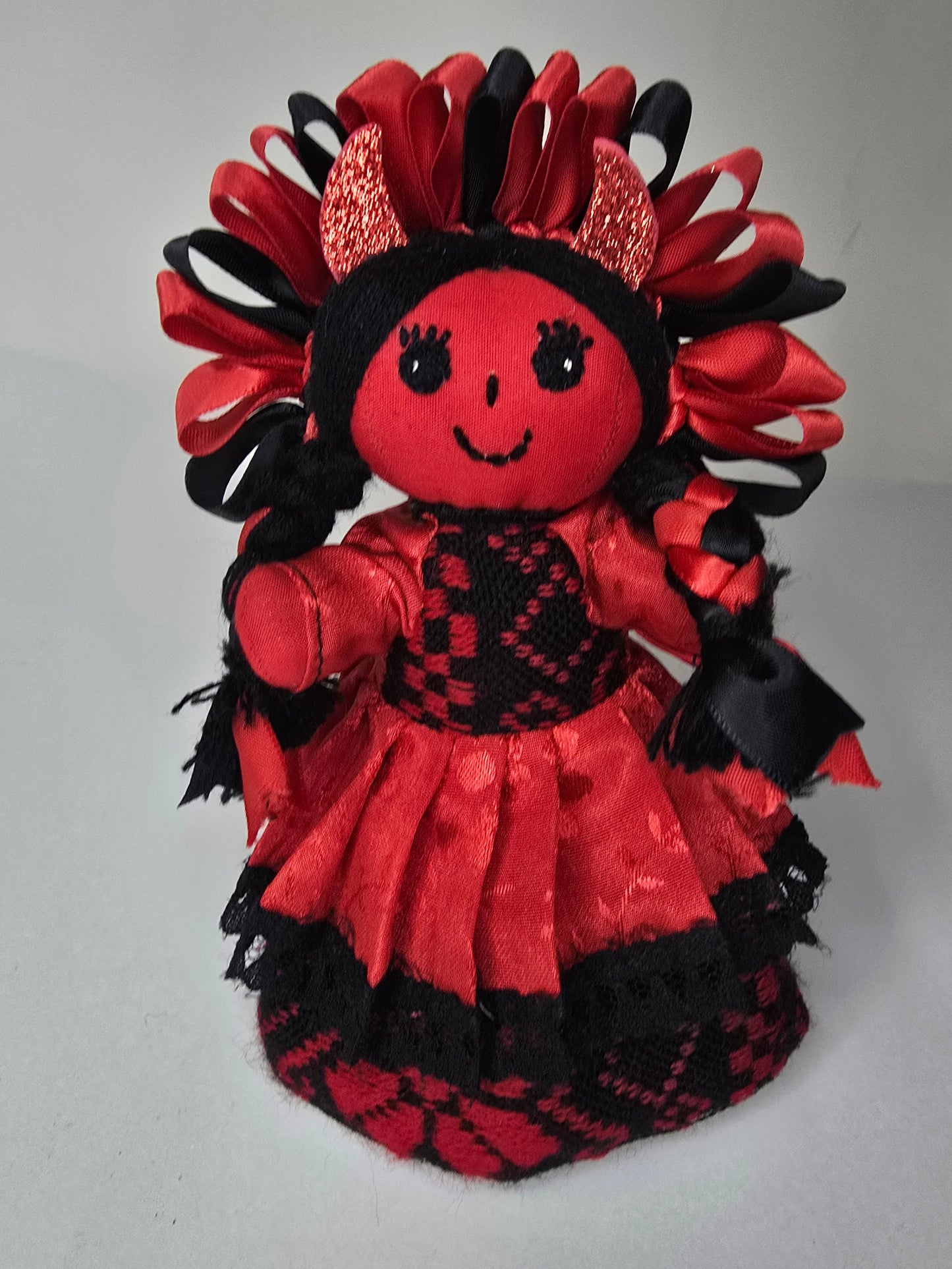 Diablita muñeca