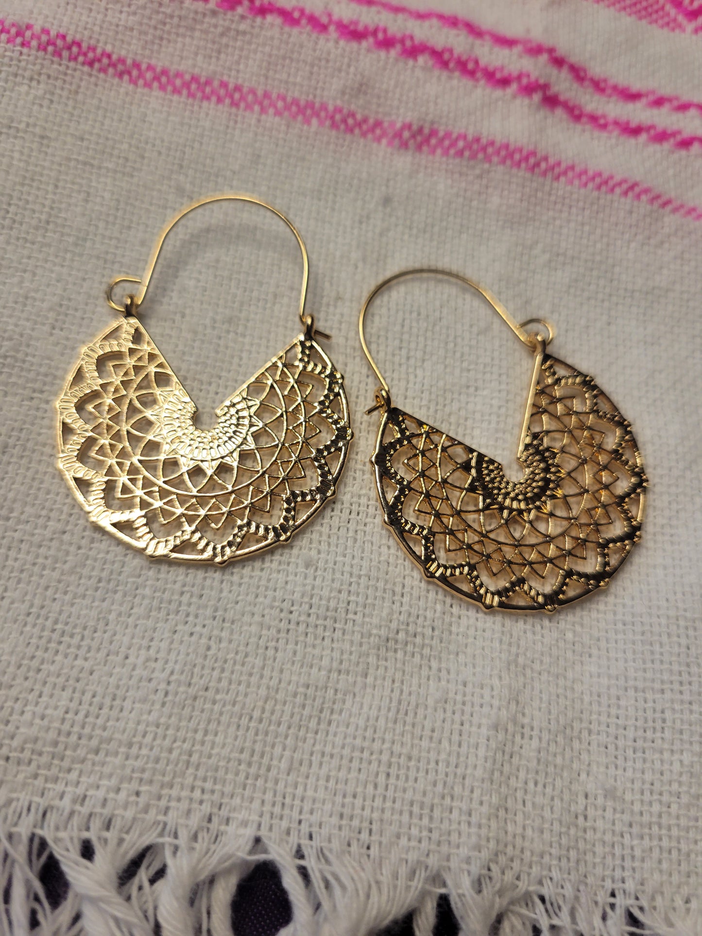 Aretes dorados