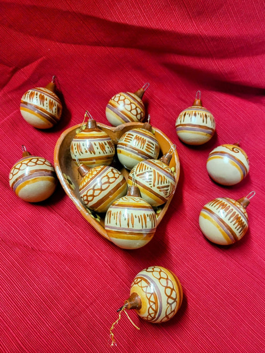 Esferas De Barro