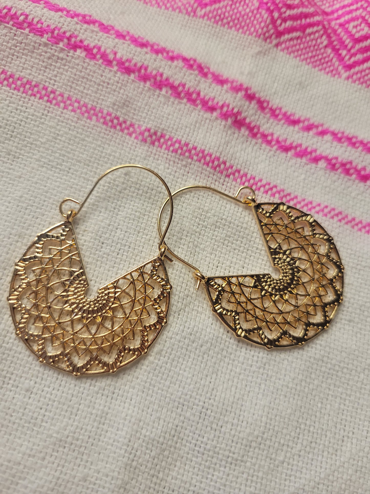 Aretes dorados